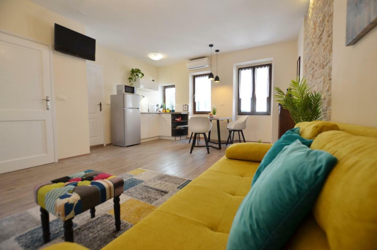 רוביני Bruno Apartment מראה חיצוני תמונה